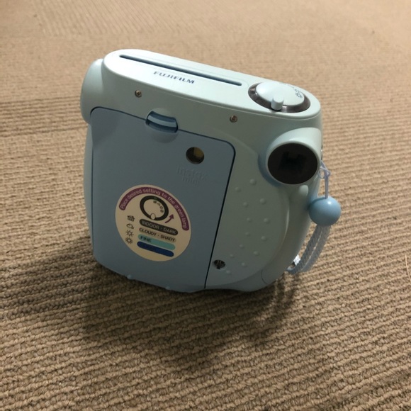 Fujifilm intax mini 75 camera - Picture 3 of 3